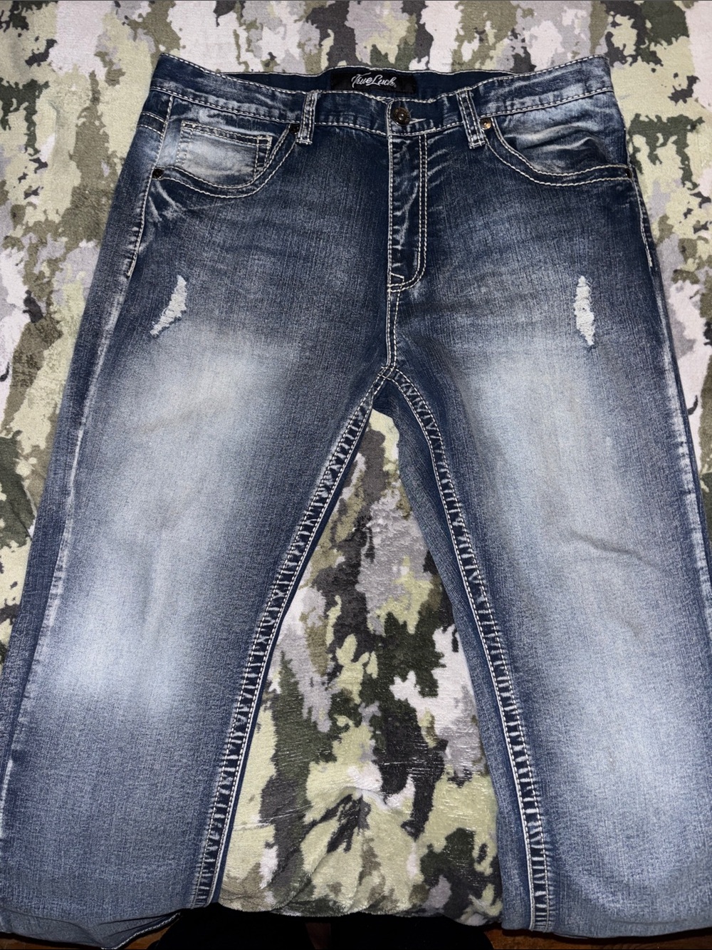 True Luck Men's Straight Jeans in Light Blue Washed Denim